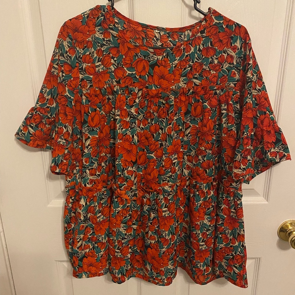 Vici ruffle Flowy floral top